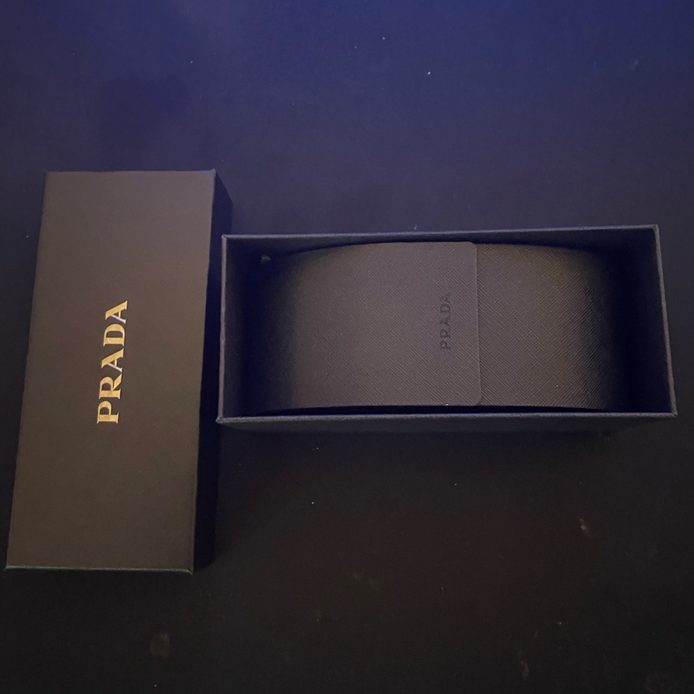 Prada sunglasses,designer brand authentic shades perfect for the summer